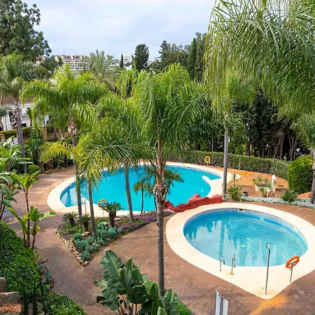 Beautiful With Lovely Terrace Pass The Keys *