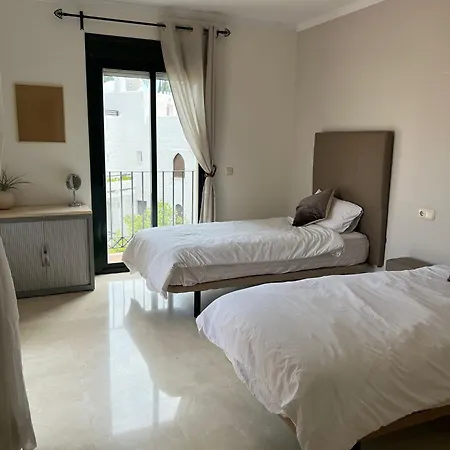 Beautiful With Lovely Terrace Pass The Keys * Marbella