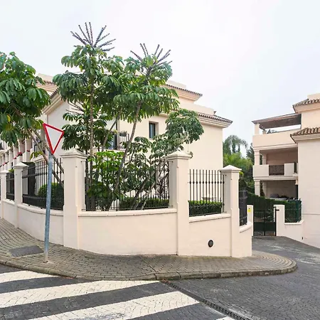 Beautiful With Lovely Terrace Pass The Keys *