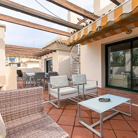 Beautiful With Lovely Terrace Pass The Keys Apartment *