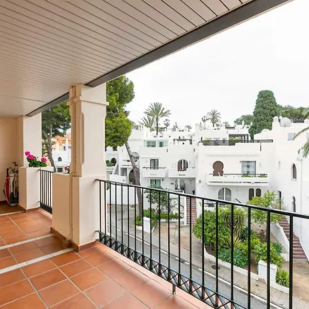 Beautiful With Lovely Terrace Pass The Keys *