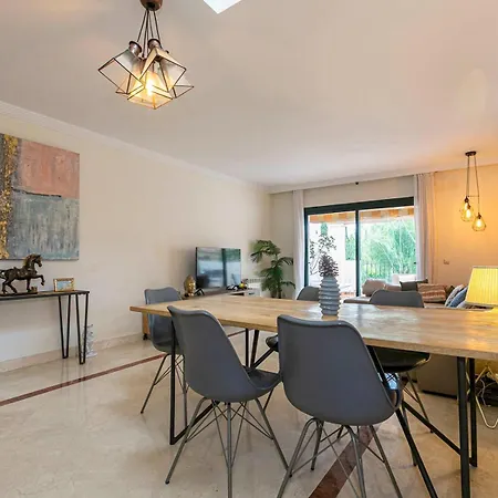 Beautiful With Lovely Terrace Pass The Keys Apartment *